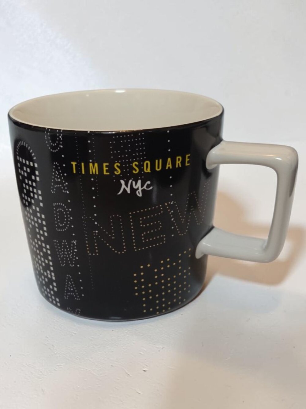 Starbucks Times Square NYC 14oz Ceramic Mug NWT • 2018 •